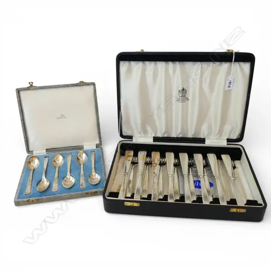 CASED 8 PLACE ELKINGTON SILVER PLATE CUTLERY SET (1 FORK MISSING) PLUS WALKER & HALL CASED SPOON SET (6 PIECES)