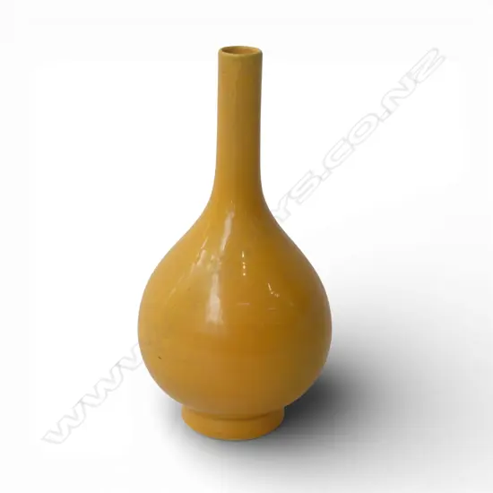 ORIENTAL VASE, YELLOW GLAZE H.200mm