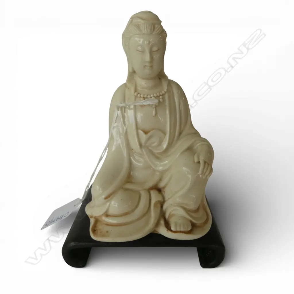PORCELAIN QUAN YIN H.140mm THUMB MISSING Image 1++