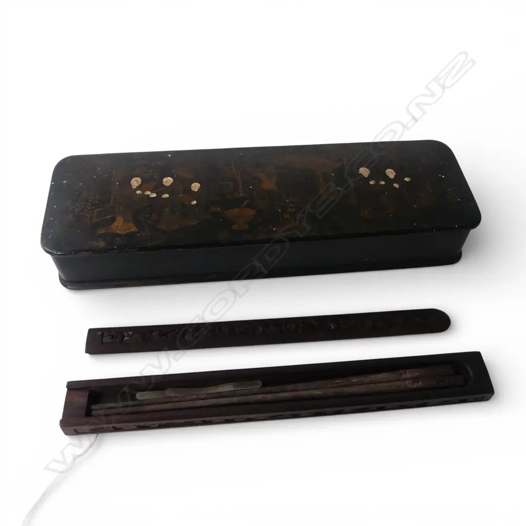 CHINOISERIE BOX + WOOD CARVED CHOPSTICKS  Image 1++