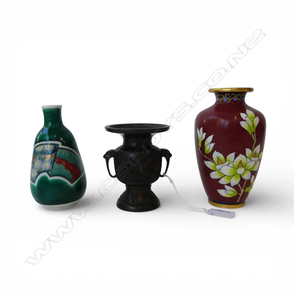 3 PCES ORIENTAL; CLOISONNE VASE, BRONZE CENSOR + OTHER H.155mm Image 1++