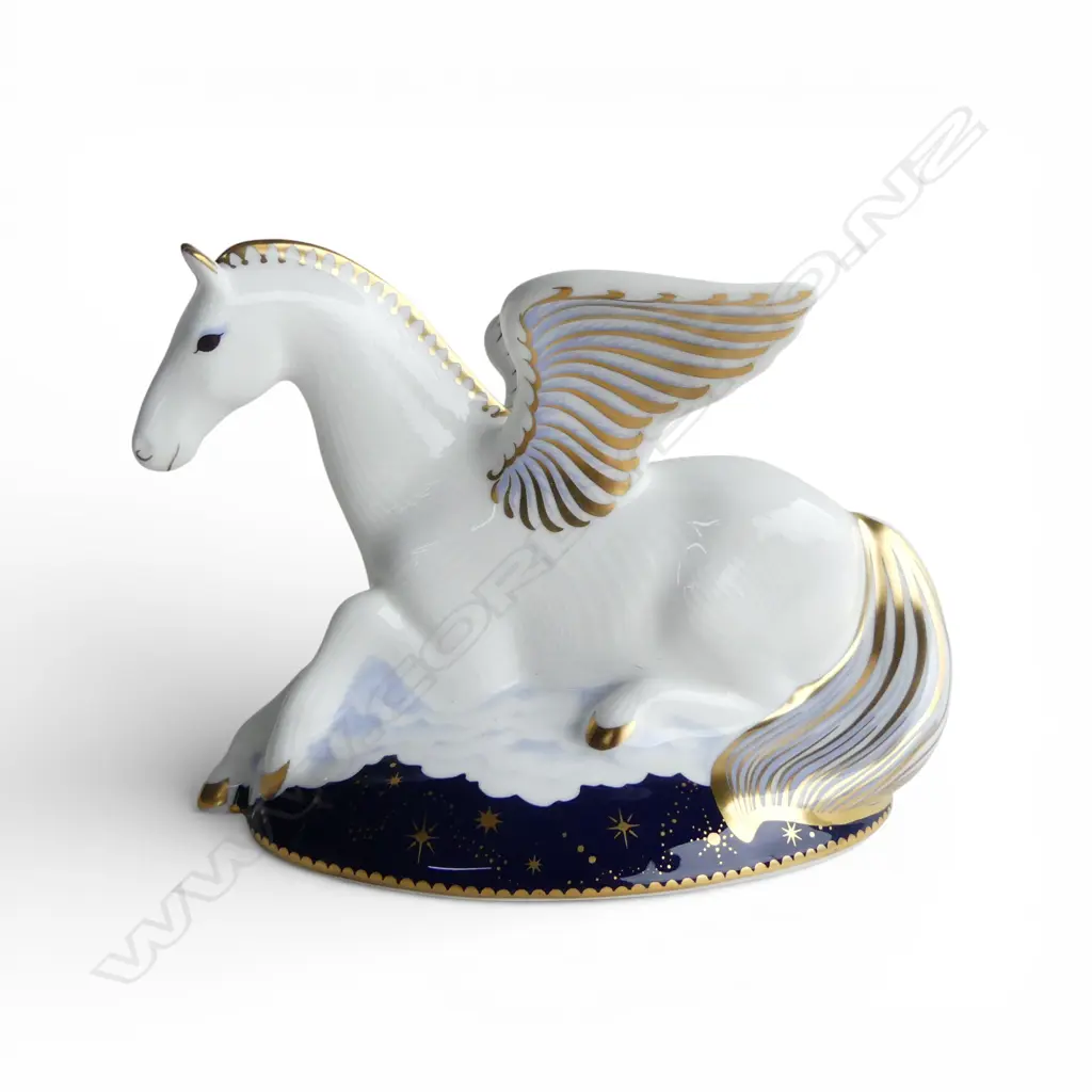 ROYAL CROWN DERBY 'PEGASUS' No.389/1750 Image 1++