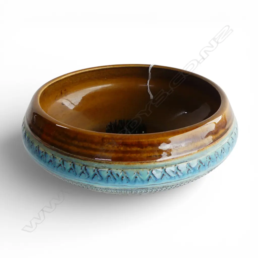 W. GERMAN POTTERY BOWL w. FROG Dia.210mm Image 1++