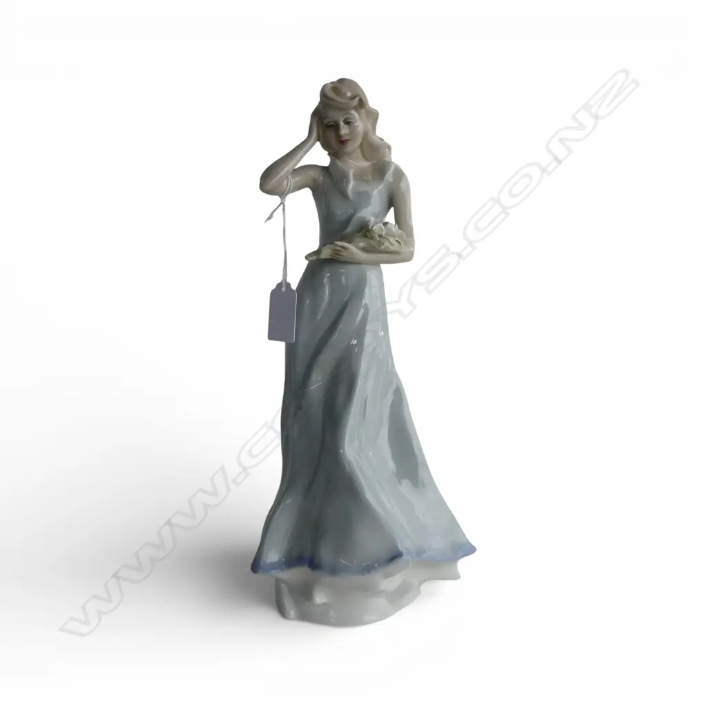 ROYAL DOULTON REFLECTIONS FIGURE 'WINDFLOWER' H.320mm Image 1++