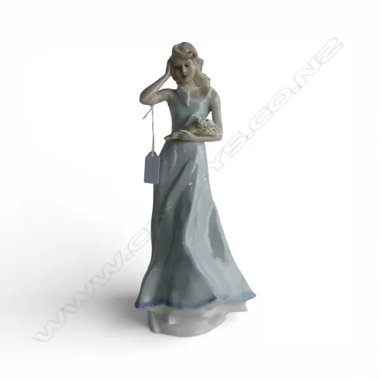 ROYAL DOULTON REFLECTIONS FIGURE 'WINDFLOWER' H.320mm