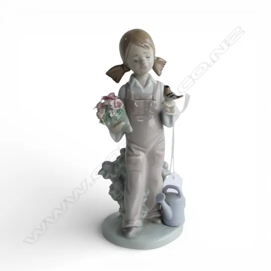 LLADRO FIGURE in box, fault to flower H.180mm