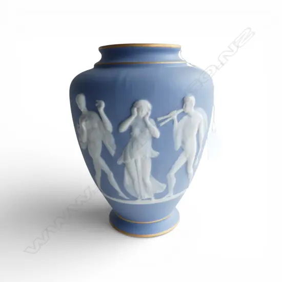 LIMOGES VASE w. 3 CLASSICAL FIGURES H.215mm