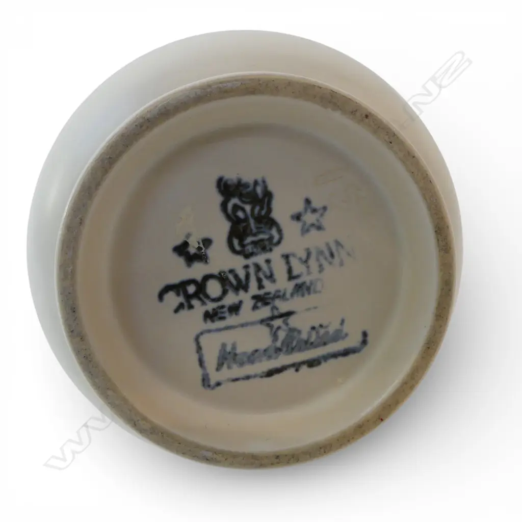 CROWN LYNN small Hand Potted VASE with tiki mark H.130mm Image 1++