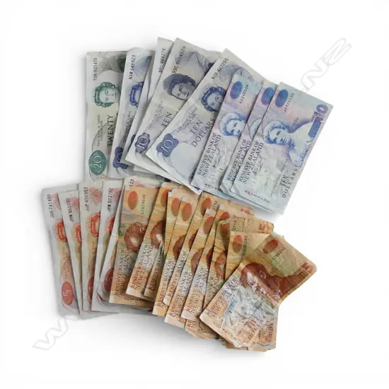 ASST OLD NZ BANKNOTES: 8 x $10 + 1 x $20 + 19 x $5
