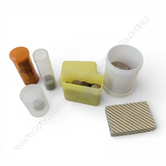 COIN COLLECTION: NZ 3d'S + Churchill crowns + 1907 UK half crown etc