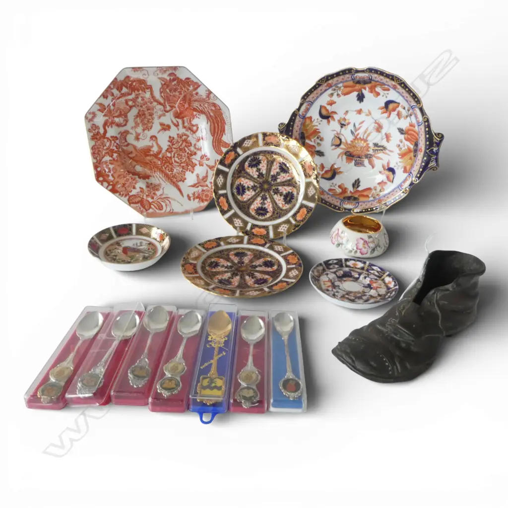 6 PCES ROYAL CROWN DERBY + 7 COLLECTORS SPOONS & METAL BOOT Image 1++