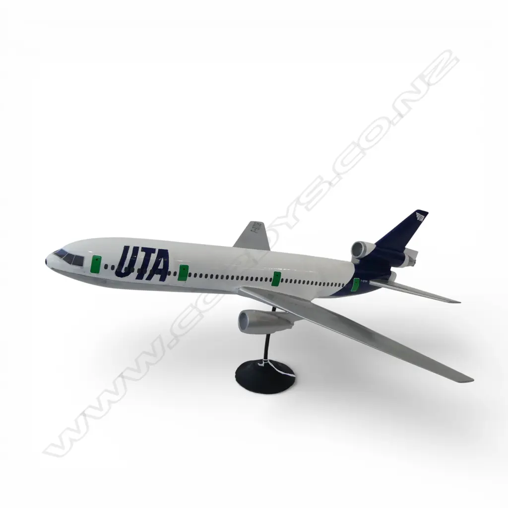 PLANE MODEL ON STAND (UTA F-BTDB) L.550mm Image 1++