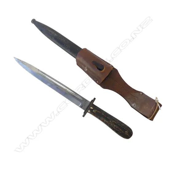 GERMAN WAFFEN-LOESCHE HUNTING KNIFE WITH BONE HANDLE IN METAL AND LEATHER SHEATH 370 (L)