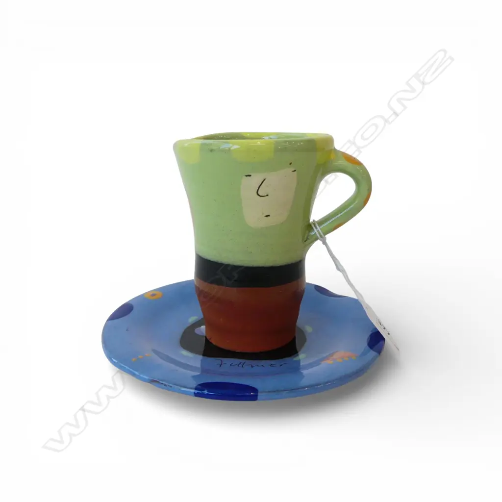2 PCES OF N.Z. STUDIO POTTERY by STEVE FULLMER; Mug & plate, the mug with two chips to base Image 1++