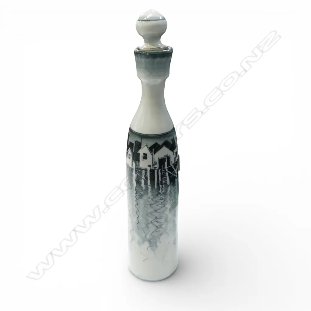 ROGER BAGSHAW NZ(Wellington) STUDIO POTTERY B&W BOTTLE VASE H.450mm Image 1++