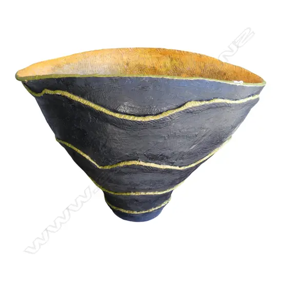 A LARGE POTTERY WIDE FLOOR POT 450 x 620mm