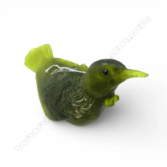 NZ STUDIO  GREEN GLASS TUI SIGNED CHIP TO BEAK