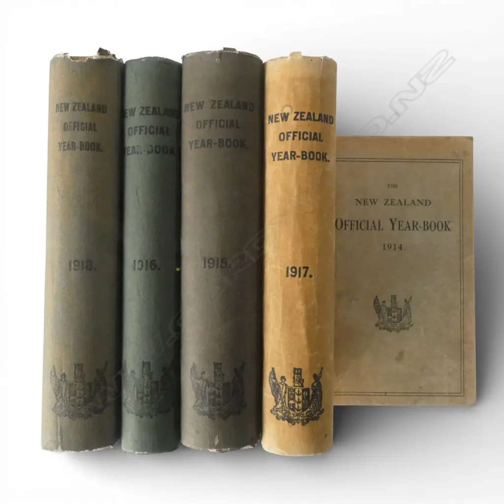 5 VOLS. NZ OFFICIAL YEAR BOOK 1914-1918 Image 1++