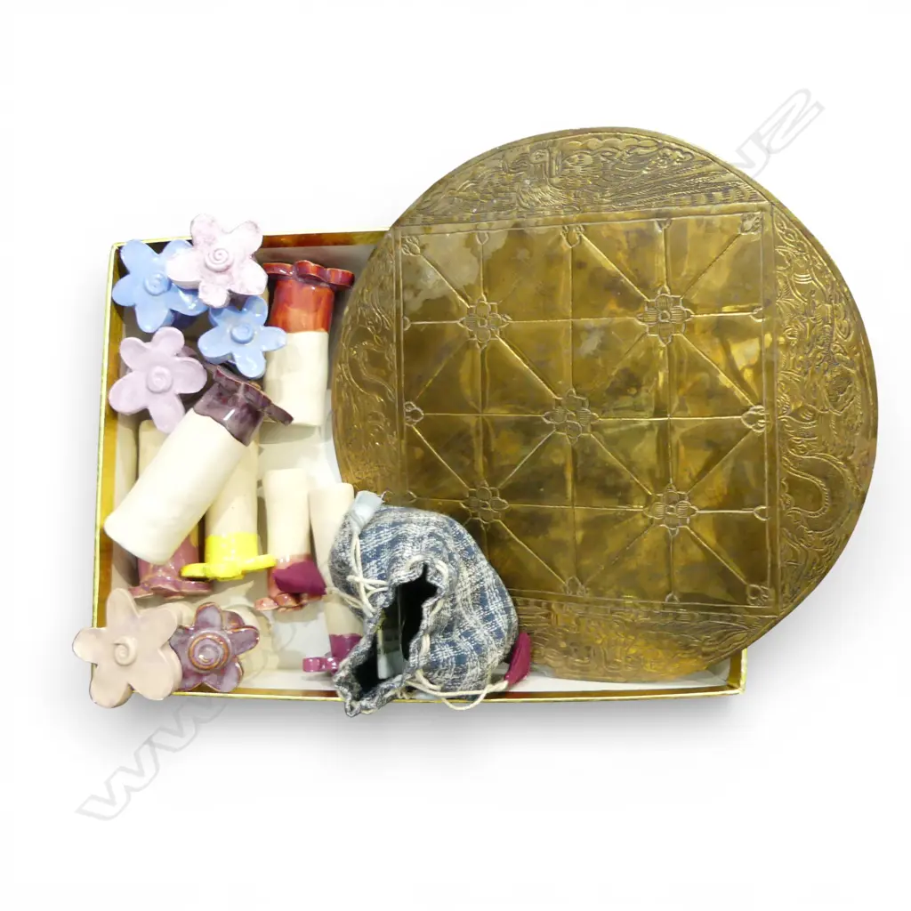 12 DEBBIE HARRIS STUDIO POTTERY FLOWERS, NEPALESE BRASS BAGH CHAL GAME Image 1++