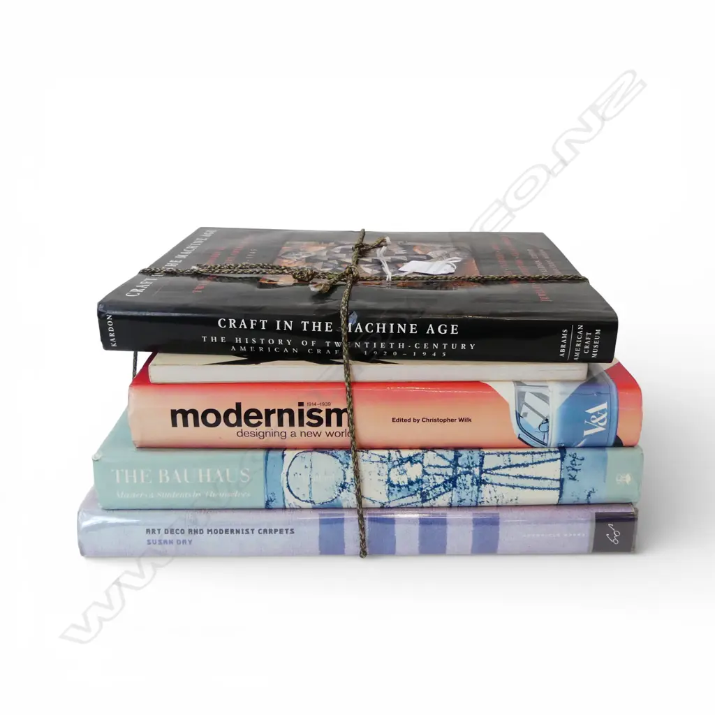 5 BOOKS 20thC DESIGN Image 1++