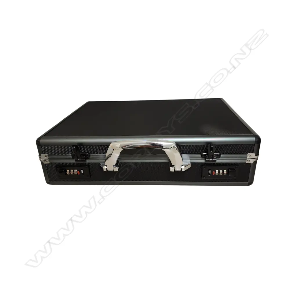 BLACK ALUMINUM EXECUTIVE BRIEFCASE Image 1++