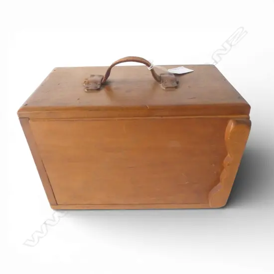 5 DRAWER CASED BACKGAMMON SET with all wooden tiles & makers