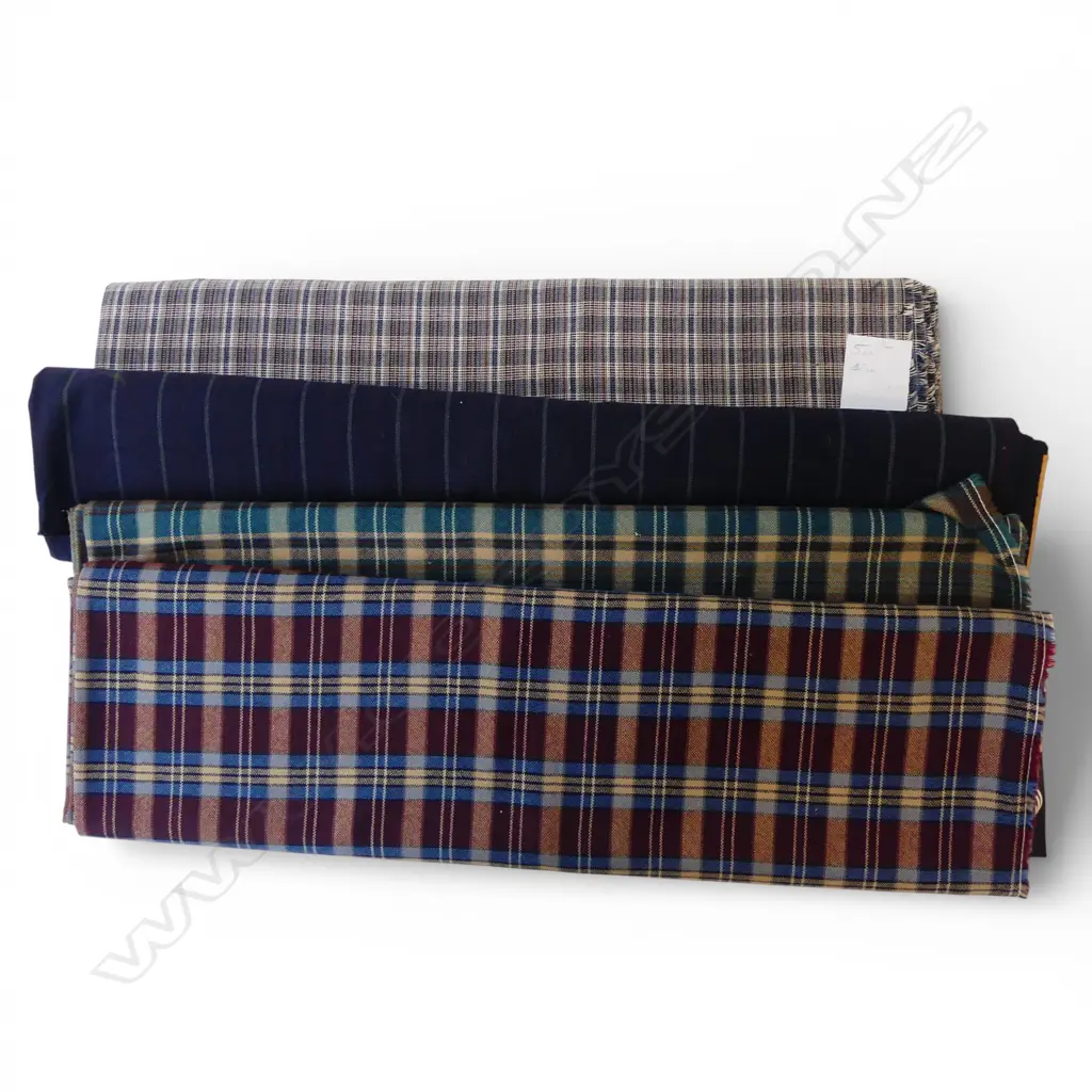 4 LENGTHS OF WOOL FABRIC Image 1++