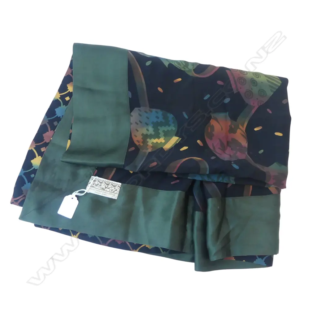 VINTAGE 'SALLY JONES' USA SILK DESIGNER 'SCREENED' PRINTED SCARF. Vases & ribbons. Labelled Image 1++
