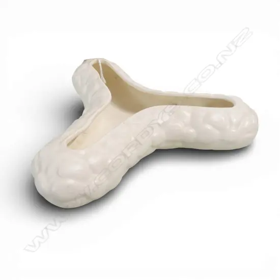 CROWN LYNN 3 POINTED TROUGH VASE #140 200mm dia