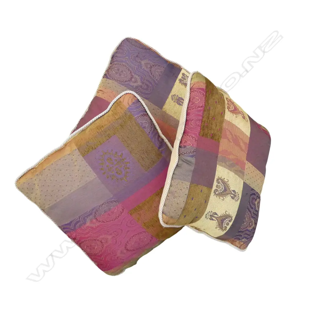 PR CONTEMPORARY UPHOLSTERED ARMCHAIRS 700x980x800mm Image 1++