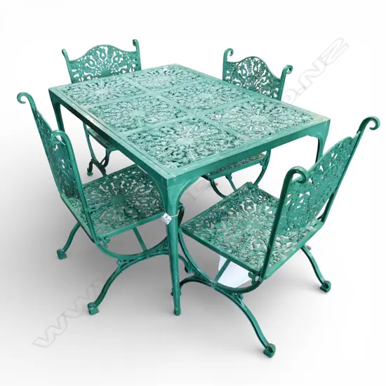 ENDERSLEA GREEN METAL PATIO TABLE & 4 CHAIRS 1310 x 905 x 730mm
