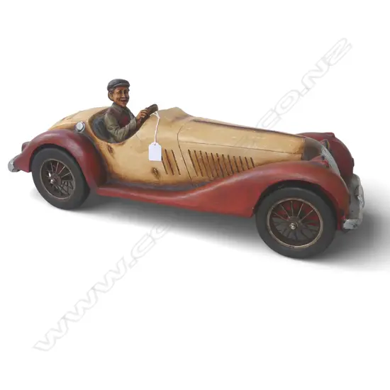 MAN IN VINTAGE CAR L.710mm COMPOSITE MATERIAL