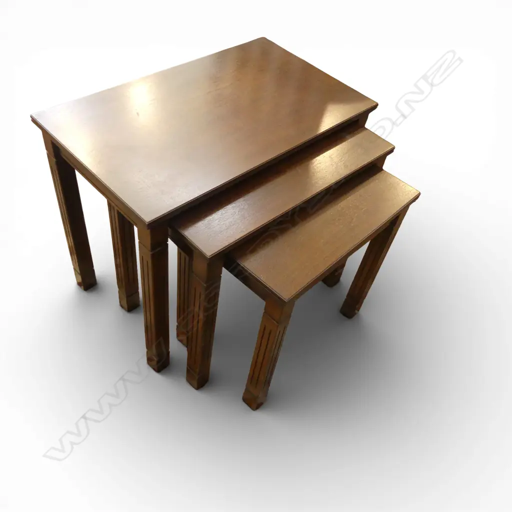 GROUP OF THREE CONTEMPORARY NESTING TABLES 450 X 570 X 330MM Image 1++