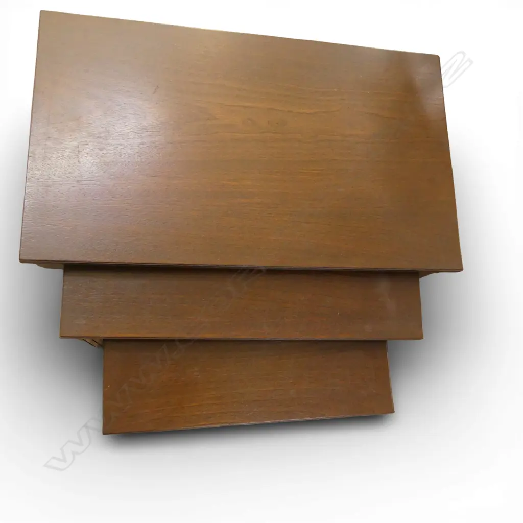 GROUP OF THREE CONTEMPORARY NESTING TABLES 450 X 570 X 330MM Image 1++