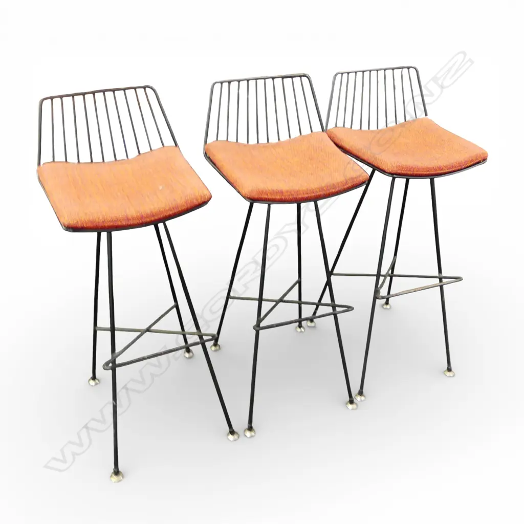 3 RETRO BARSTOOLS with cushions H.1010mm Image 1++