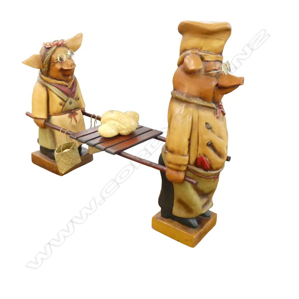2 RESIN PIG BAKERS CARRYING BREAD H.620mm Image 1++