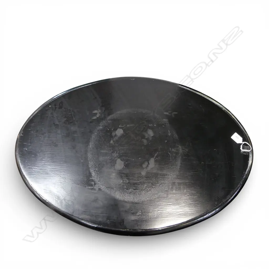 VINTAGE ORIENTAL OVAL BLACK LAQUER SIDE TABLE (MARKS TO TOP) 810x540x760mm Image 1++