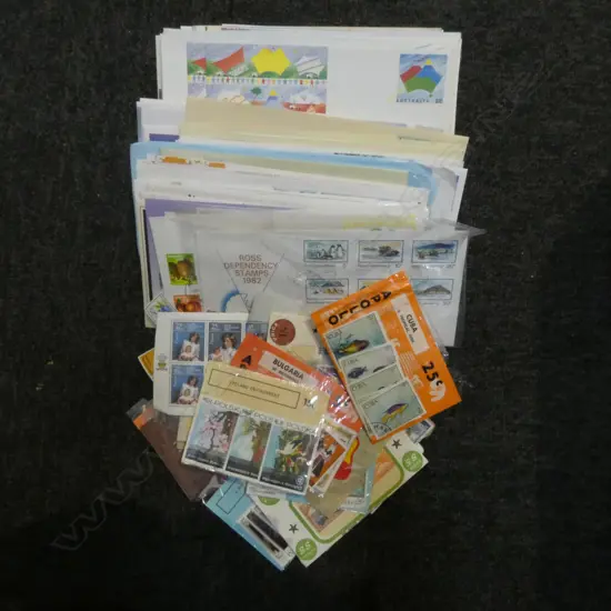 ASST. AUS. FDC + 2 FDC ALBUMS