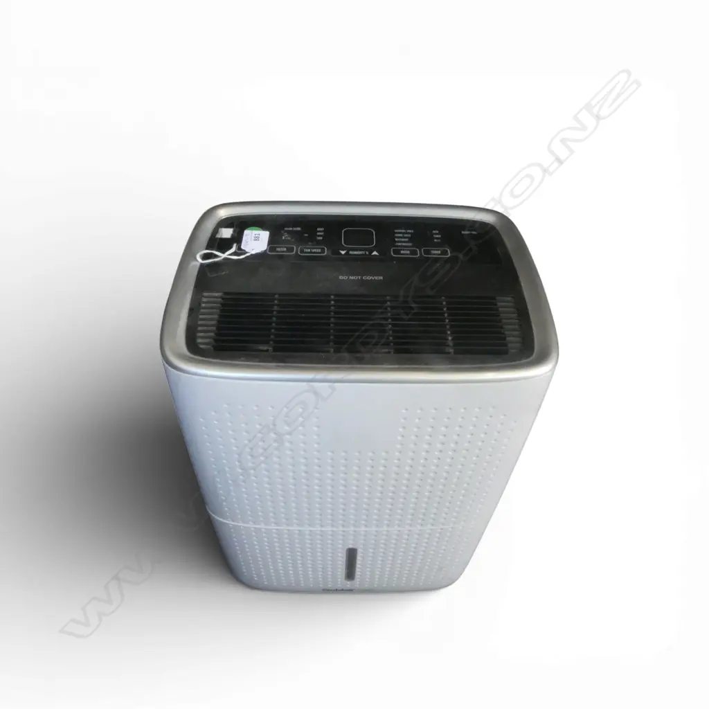 GOLDAIR DEHUMIDIFIER WORKS WELL Image 1++