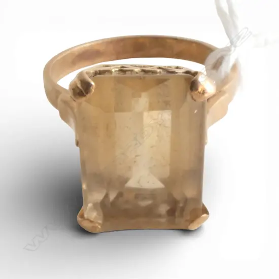 9ct GOLD & LGE CITRINE DRESS RING 4.5gms SIZE M 1/2