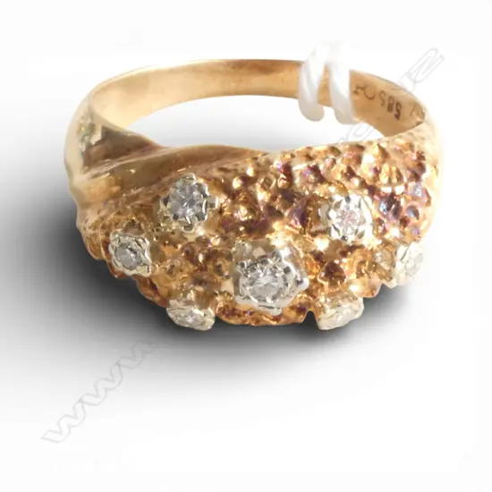 14ct GOLD & 7 RETRO DESIGN BRILLIANT CUT DIAMOND designer RING 3.59gms SIZE M