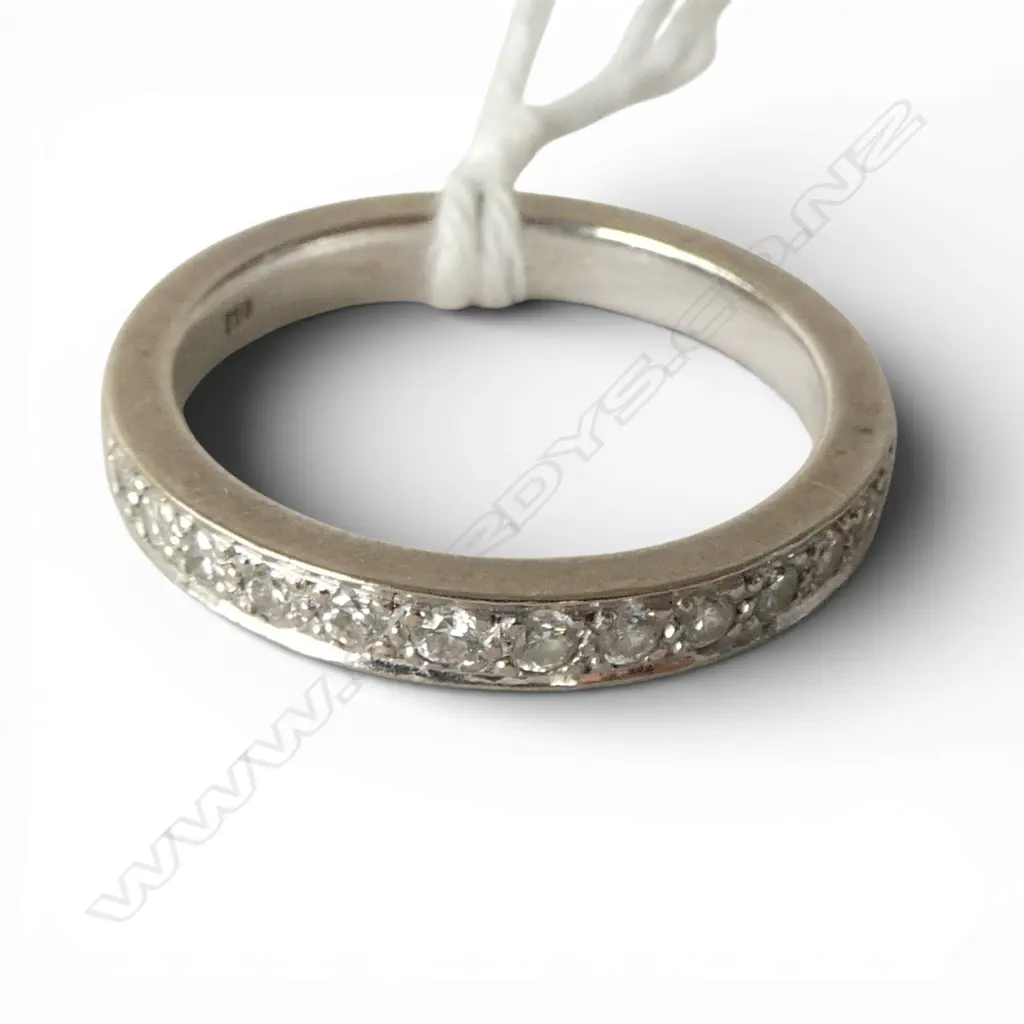 18CT WHITE GOLD AND DIAMOND BAND 5gms SIZE O Image 1++
