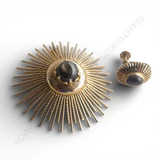 18ct STAR BROOCH/PENDANT w CENTRAL STAR DIOPSIDE & 1 MATCHING EARRING, 12.15gm, 2008 valuation
