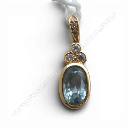 18ct YELLOW GOLD AQUAMARINE & DIAMOND DROP PENDANT 2.2gms