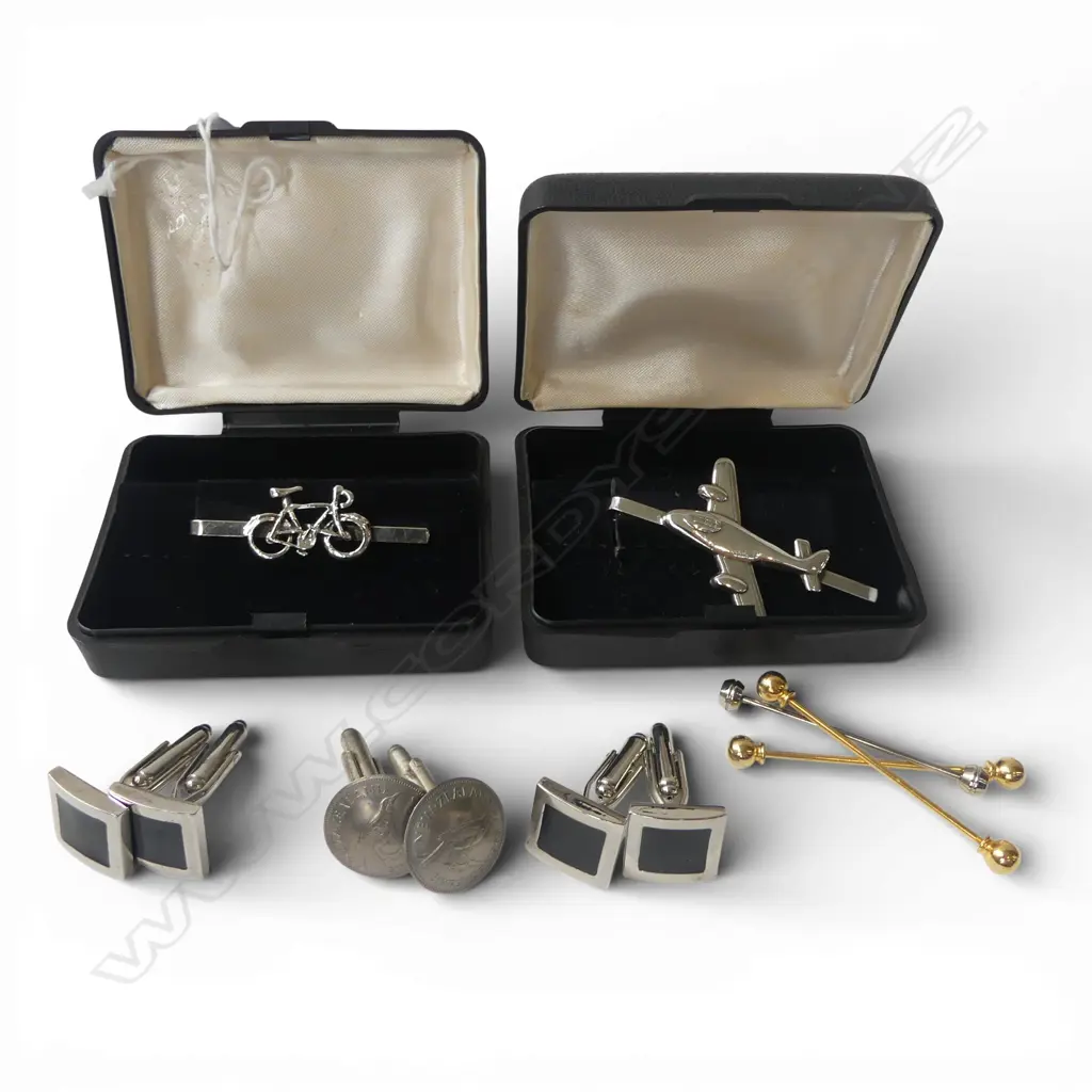 ASST. CUFFLINKS + TIE SLIDES Image 1++