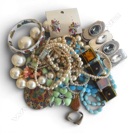 ASSORTED BRACELETS, FAUX PEARLS BROOCHES & CORAL CLIP ON EARRINGS