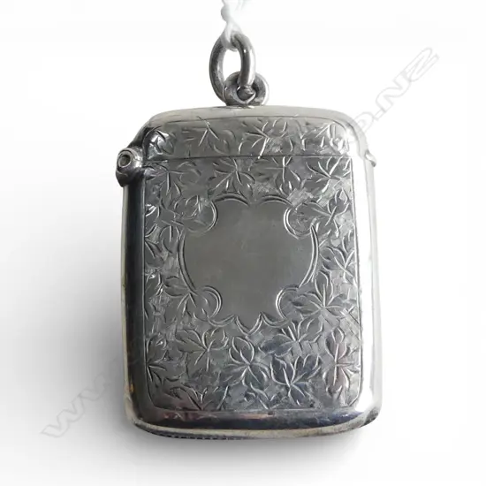 Birmingham 1906 EDWARDIAN SILVER LGE ENGRAVED VESTA w suspension 27gms