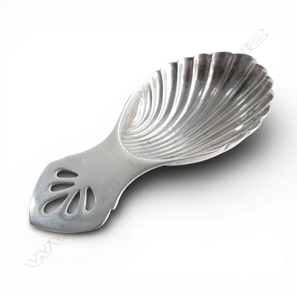 AN ENGLISH STG TEA CADDY SPOON BY BISHTONS BIRMINGHAM 1973 19gms Image 1++