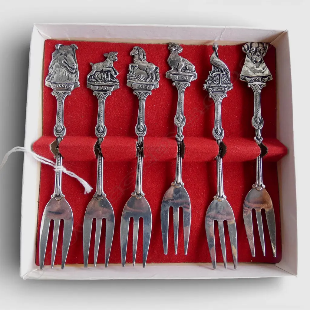 6 900 SILVER CAKE FORKS 75gms; VARIOUS ANIMAL TOPS Image 1++