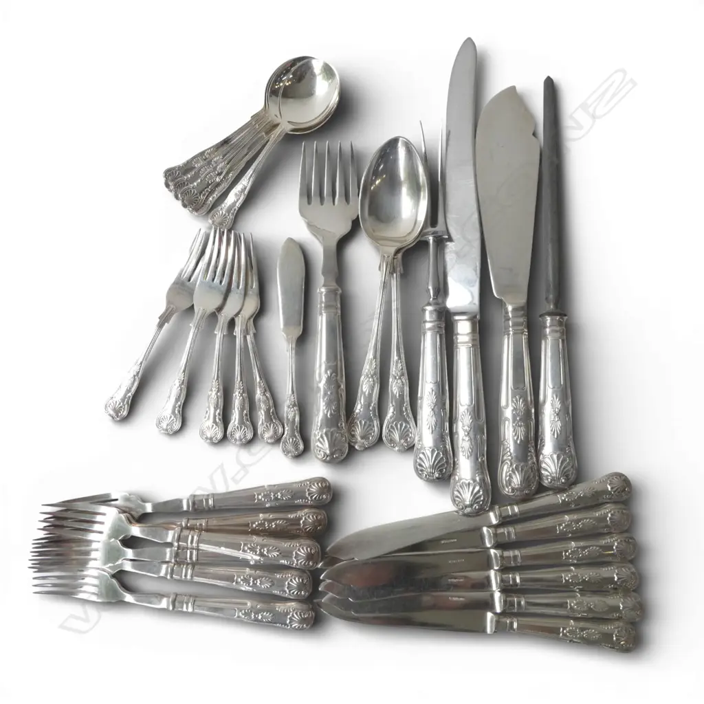 32PC KINGS PATTERN SHEFFIELD CUTLERY CARVING SET, 12PC DESSERT SET, 12PC FISH SET + PR SERVERS ETC, SILVER PLATE Image 1++